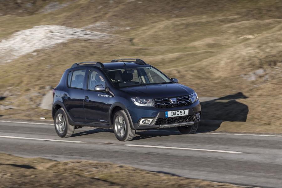  Dacia Sandero Stepway 2017 года  (UK) (фото 11 из 30)